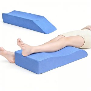 Ergonomic leg elevation wedge pillow for post-surgery knee recovery and edema relief